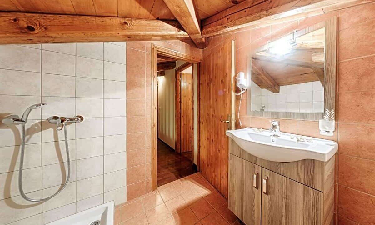 Photo of Bathroom in Skinaria