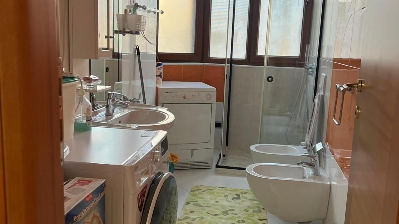 Photo of Bathroom in Golem