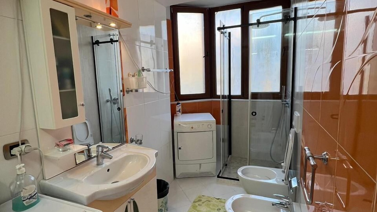 Photo of Bathroom in Golem