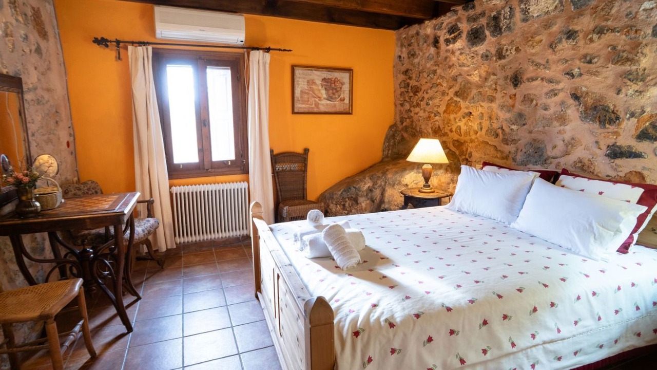 Photo of Bedroom in Anatoli