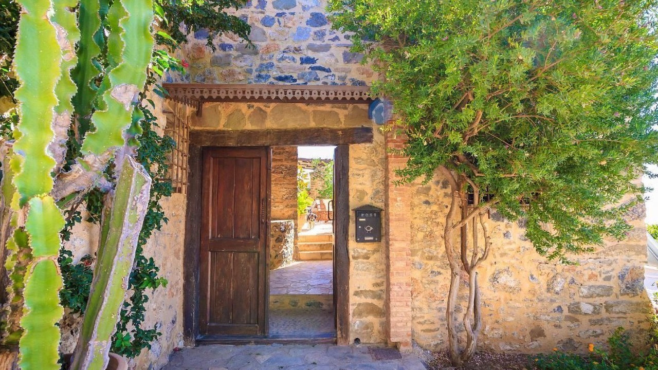 Photo of Outdoor in Anatoli