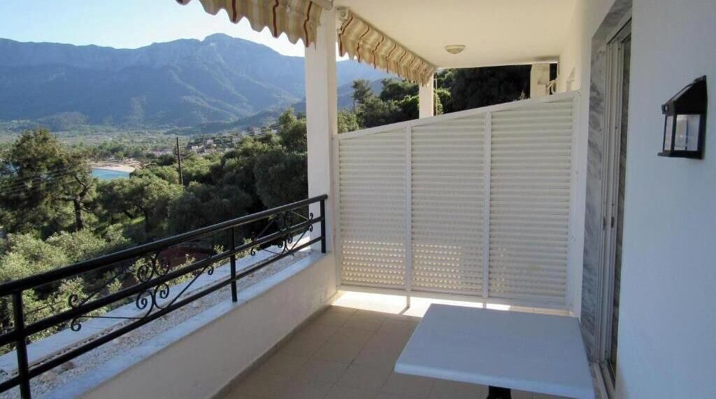 Photo of Patio Balcony in Golden Beach