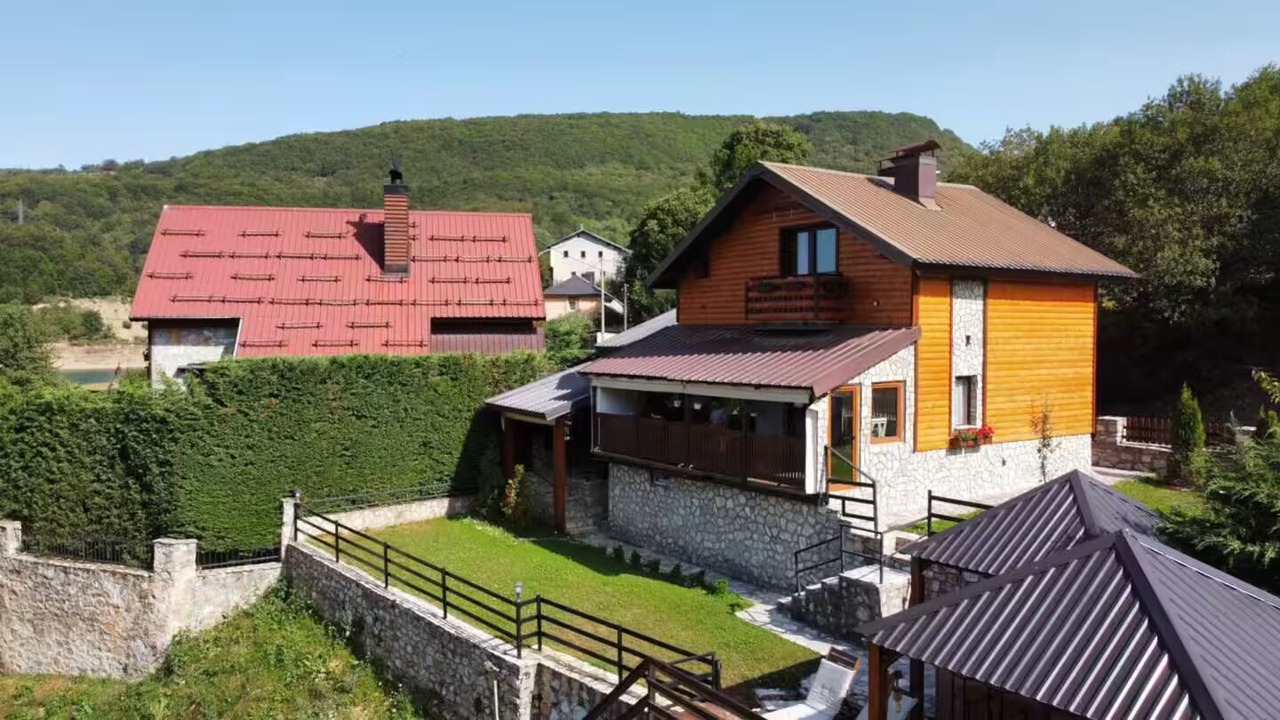 Photo of Outdoor in Restelicë