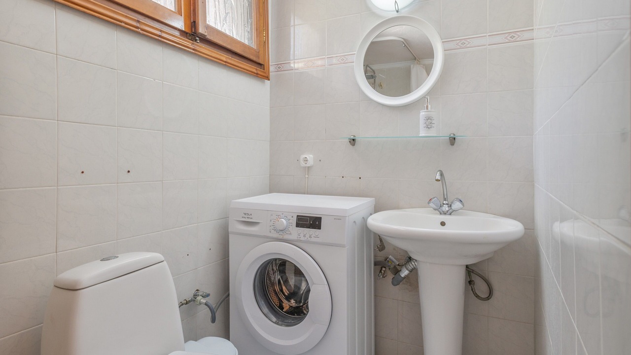 Photo of Bathroom in Sane