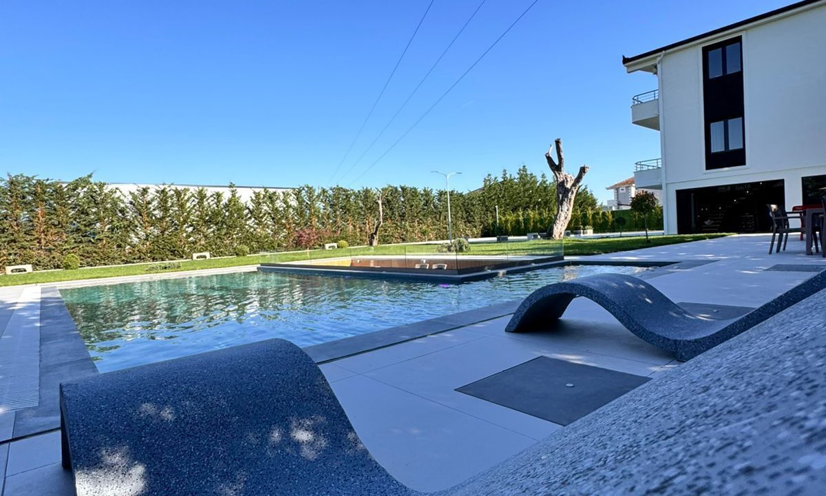 Photo of Outdoor in Rade