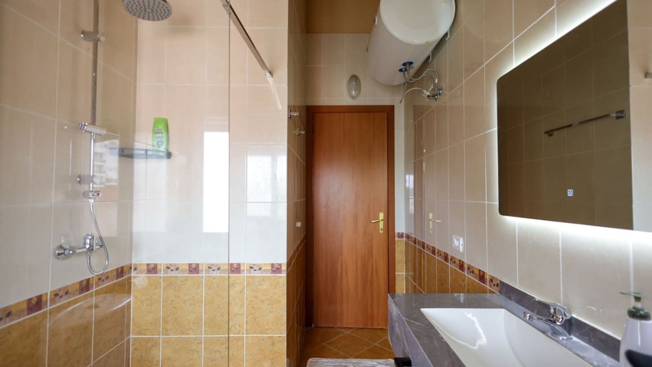 Photo of Bathroom in Golem