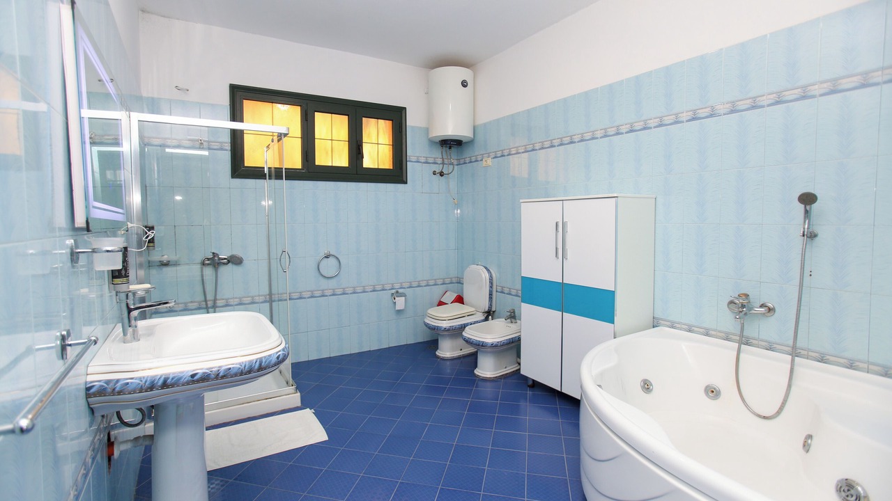 Photo of Bathroom in Orikum