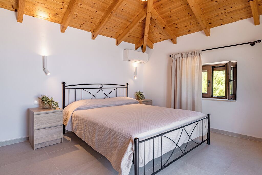 Photo of Bedroom in Skinaria