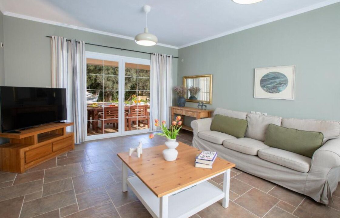 Photo of Livingroom in Nidri