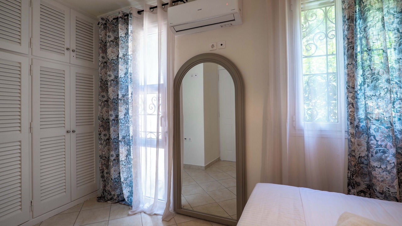 Photo of Bedroom in Parelia