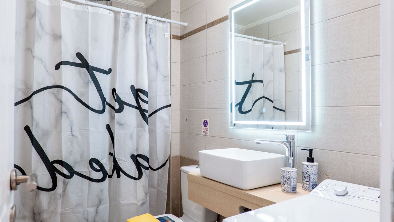 Photo of Bathroom in Parelia