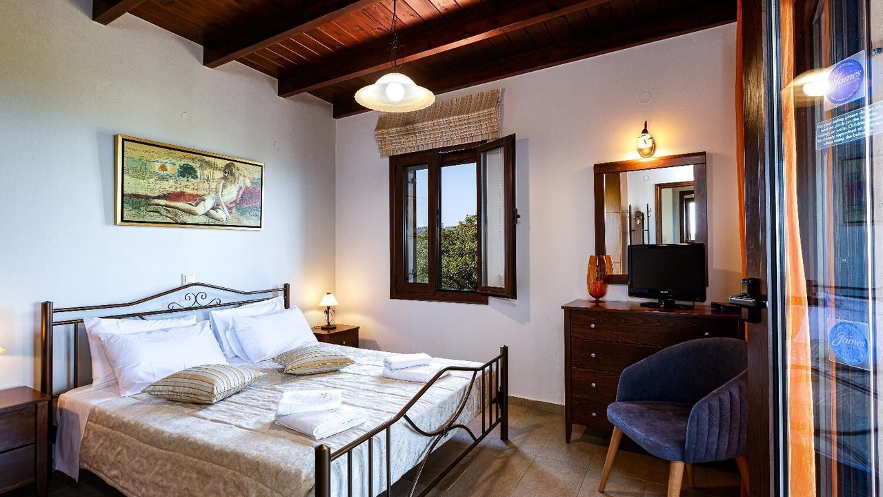 Photo of Bedroom in Atsipópoulon