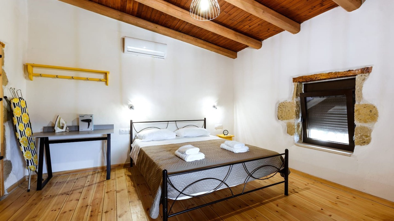 Photo of Bedroom in Pemonia