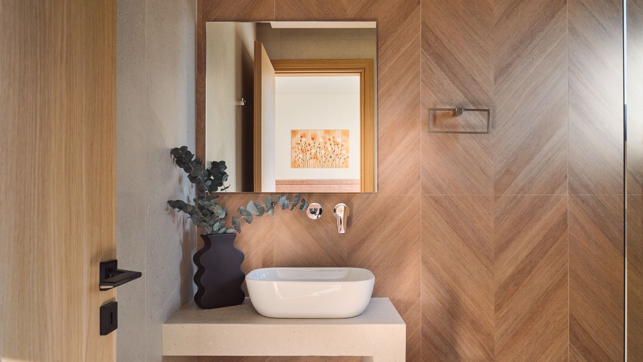 Photo of Bathroom in Neromilos