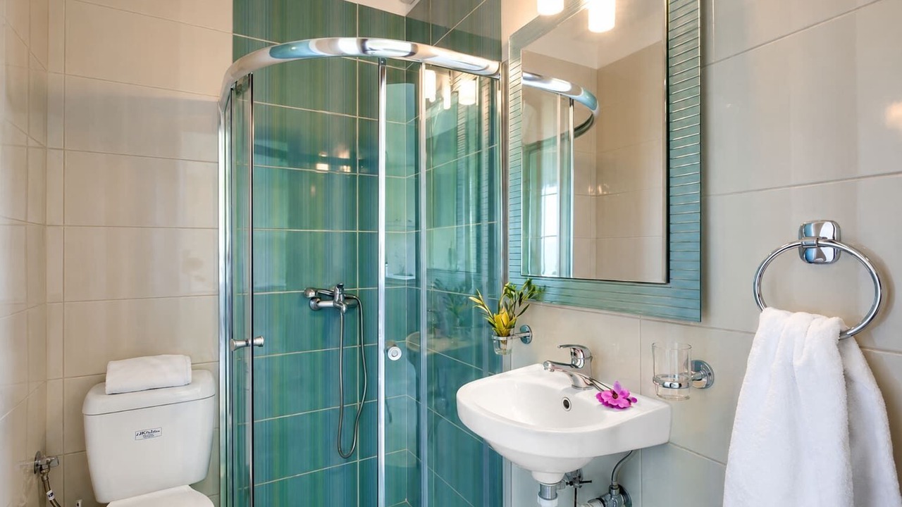 Photo of Bathroom in Exopoli