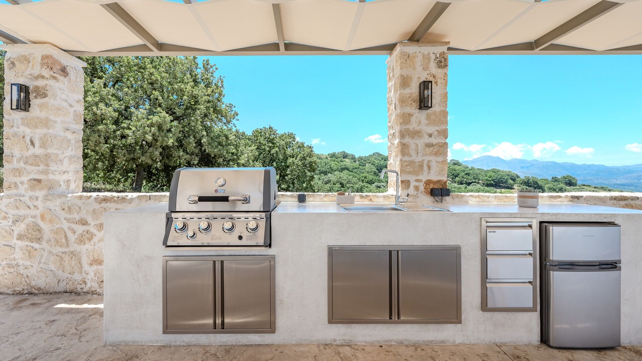 Photo of Outdoor in Monopari