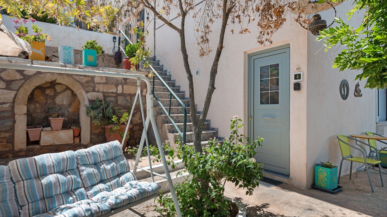 Photo of Patio Balcony in Katsikia