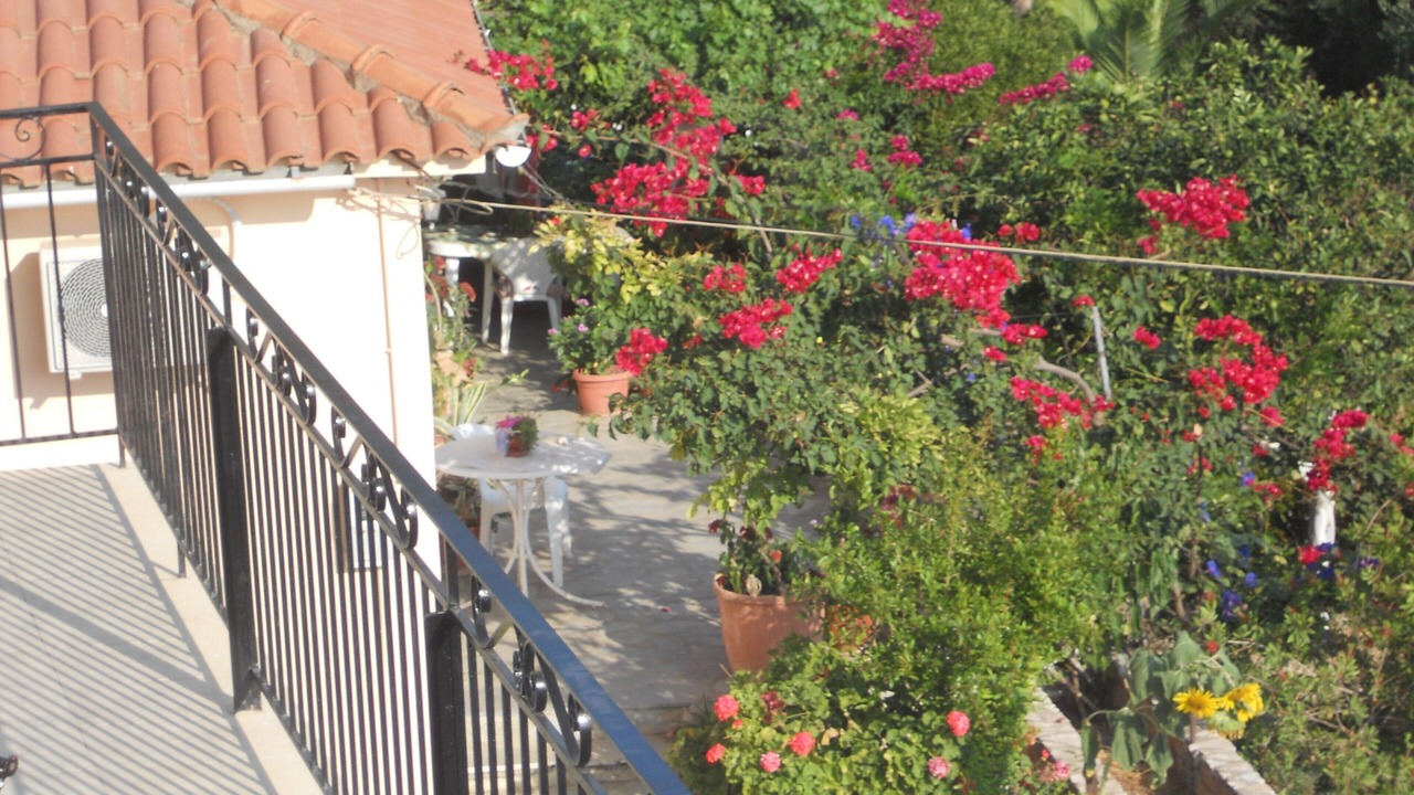 Photo of Patio Balcony in Platrithias