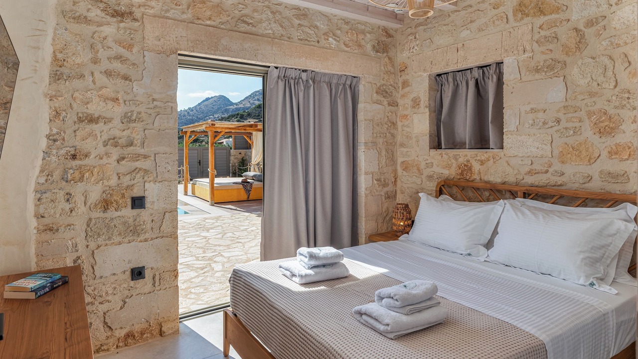 Photo of Bedroom in Minoa Pediada