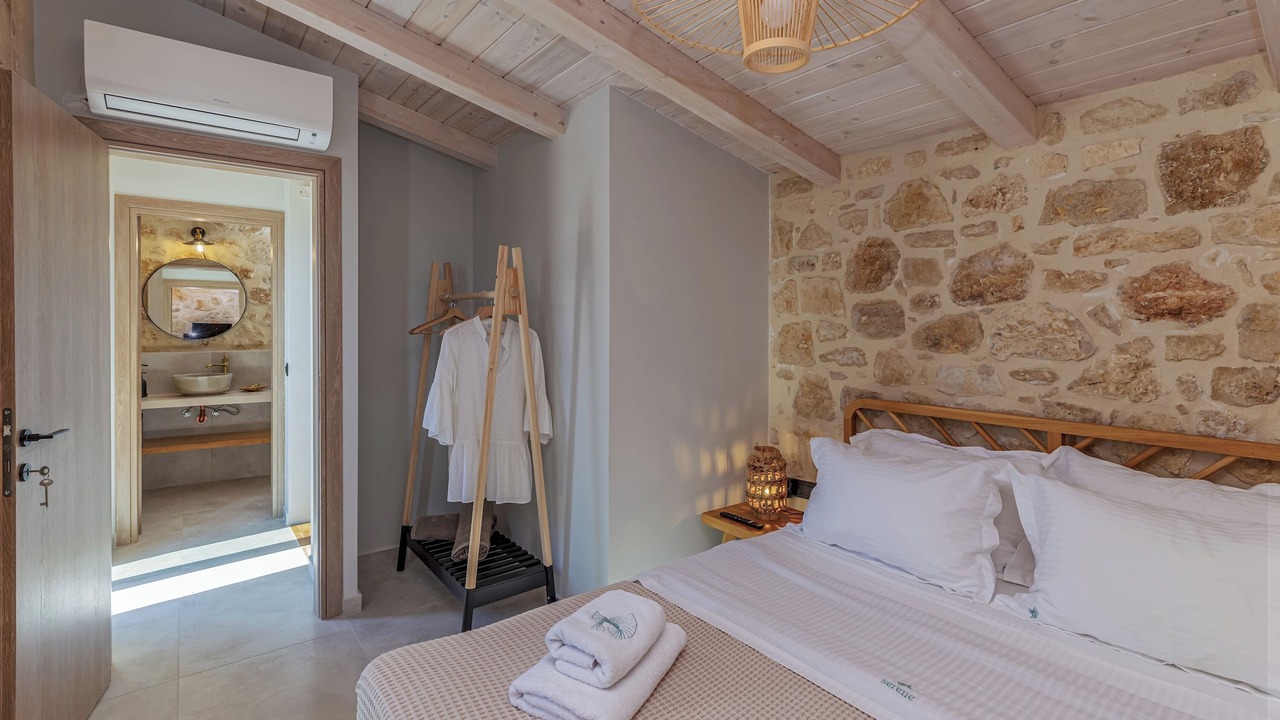 Photo of Bedroom in Minoa Pediada