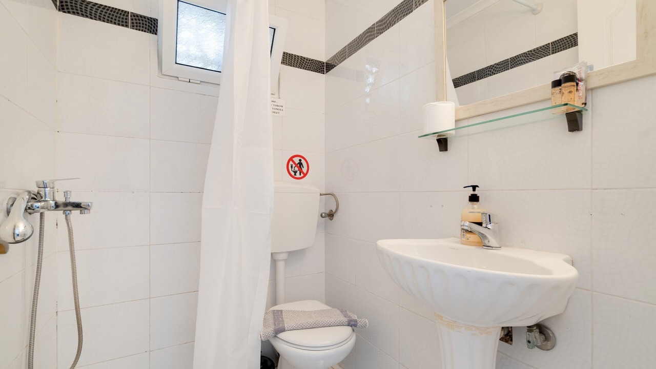 Photo of Bathroom in Episkopos