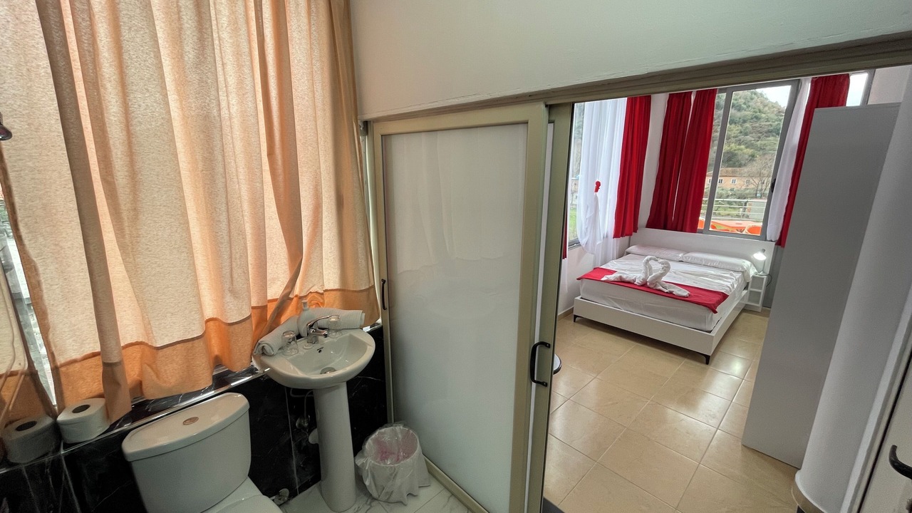 Photo of Bathroom in Mbrostar-Urë