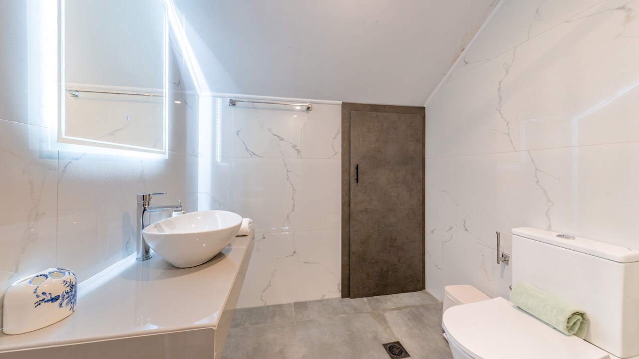 Photo of Bathroom in Lefkimmi