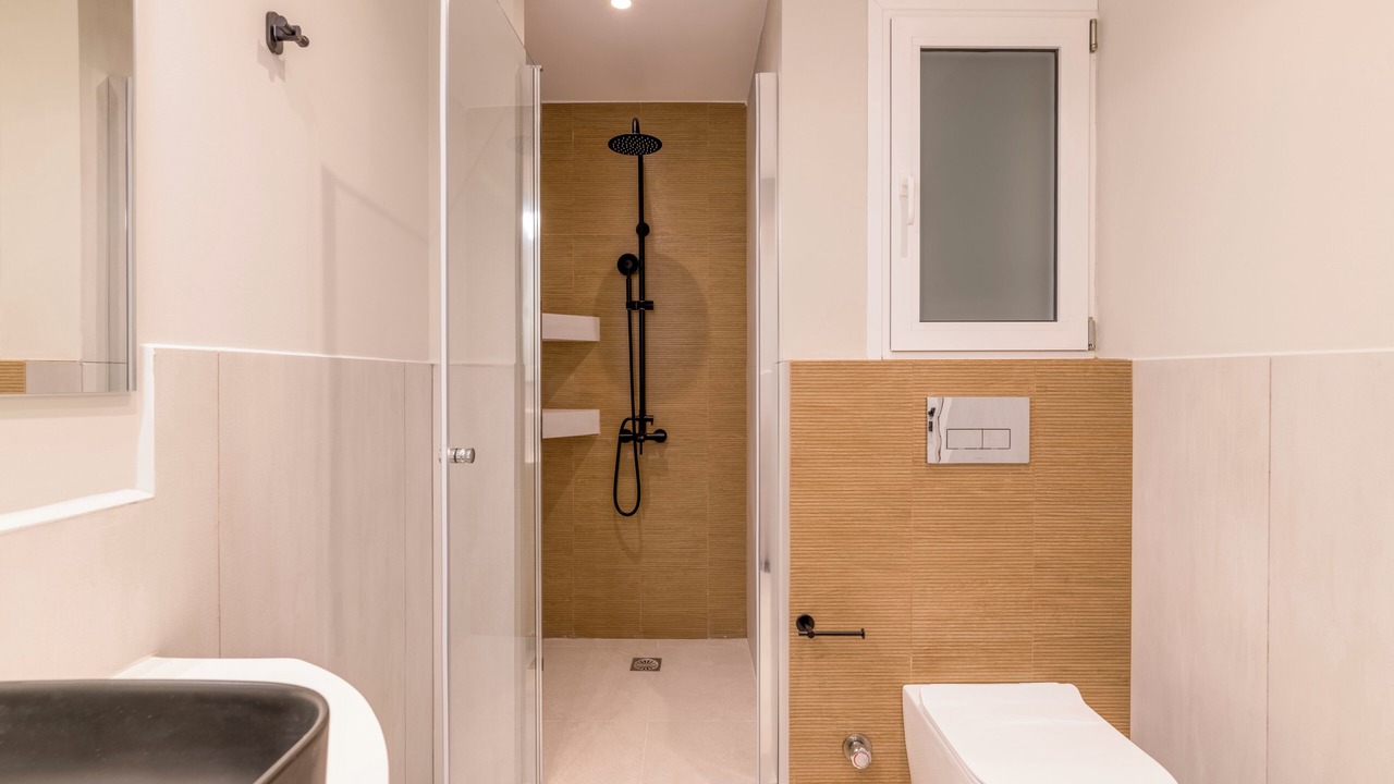Photo of Bathroom in Ampelokipoi
