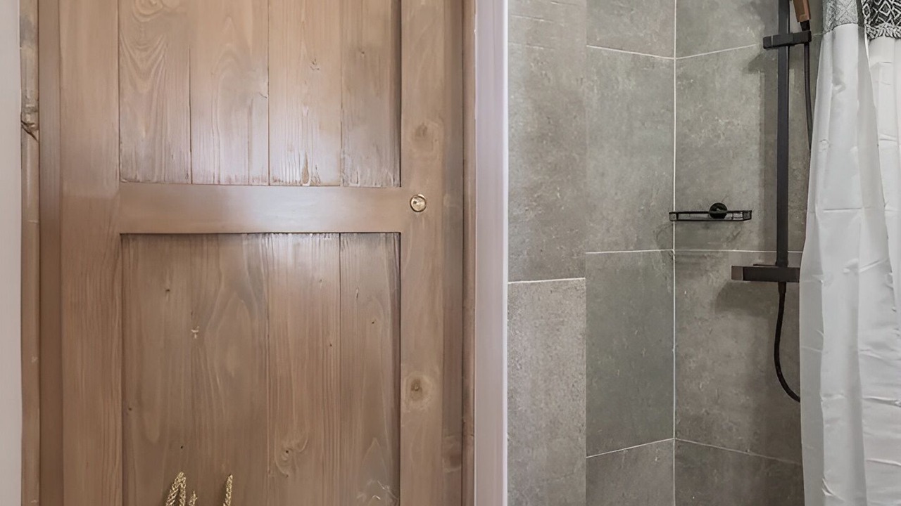 Photo of Bathroom in Tripiti