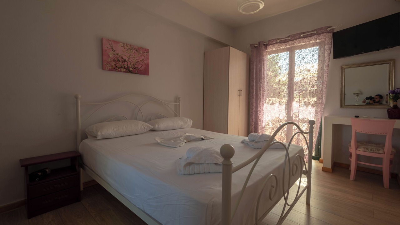 Photo of Bedroom in Tsilivi