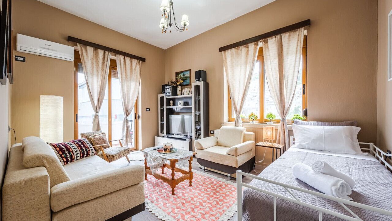 Photo of Livingroom in Gjirokaster