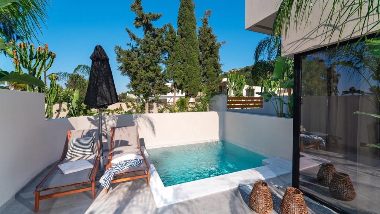 Photo of Outdoor in Ixia