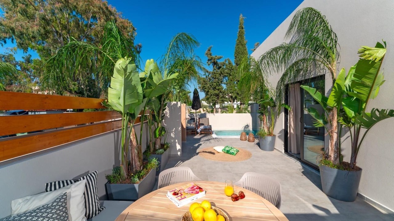 Photo of Outdoor in Ixia