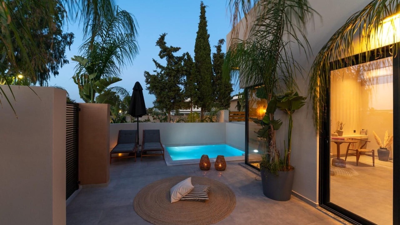 Photo of Outdoor in Ixia