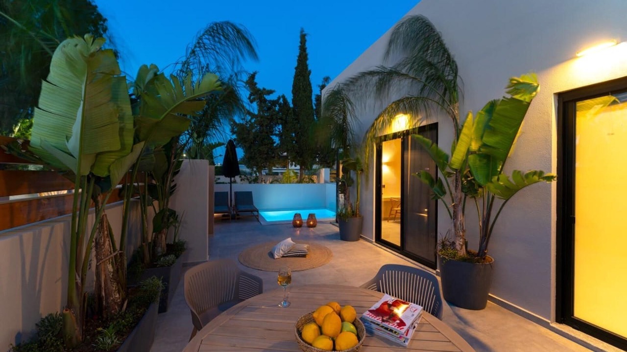 Photo of Outdoor in Ixia