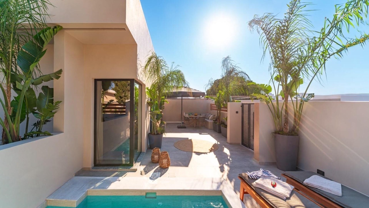 Photo of Outdoor in Ixia