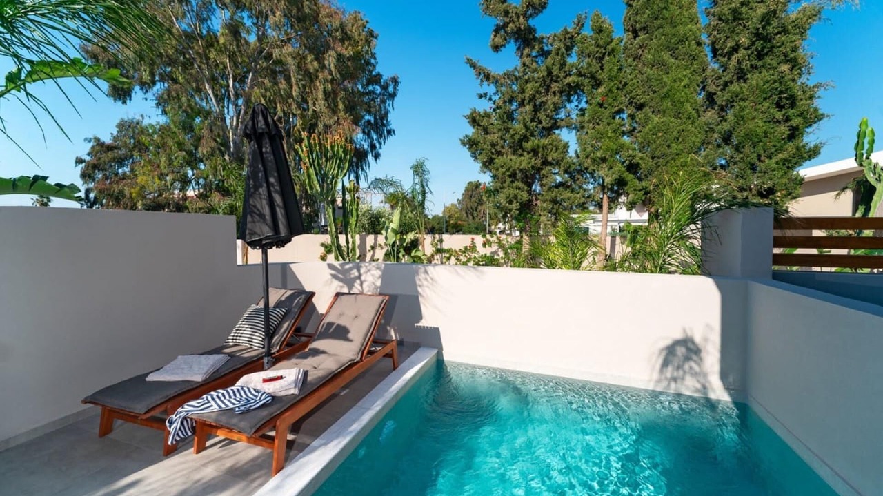 Photo of Outdoor in Ixia