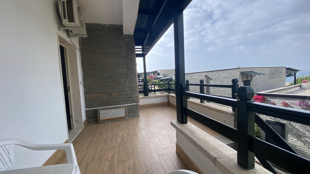 Photo of Patio Balcony in Orikum