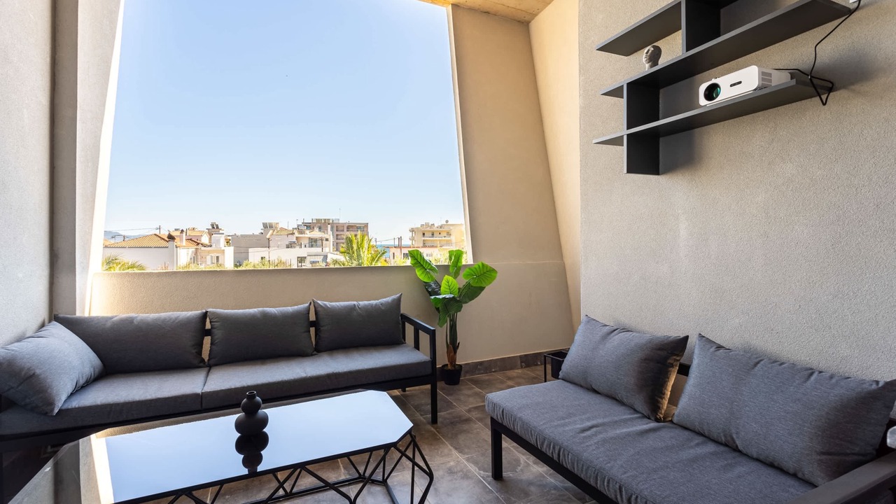 Photo of Patio Balcony in Anatolikos Sinikismos