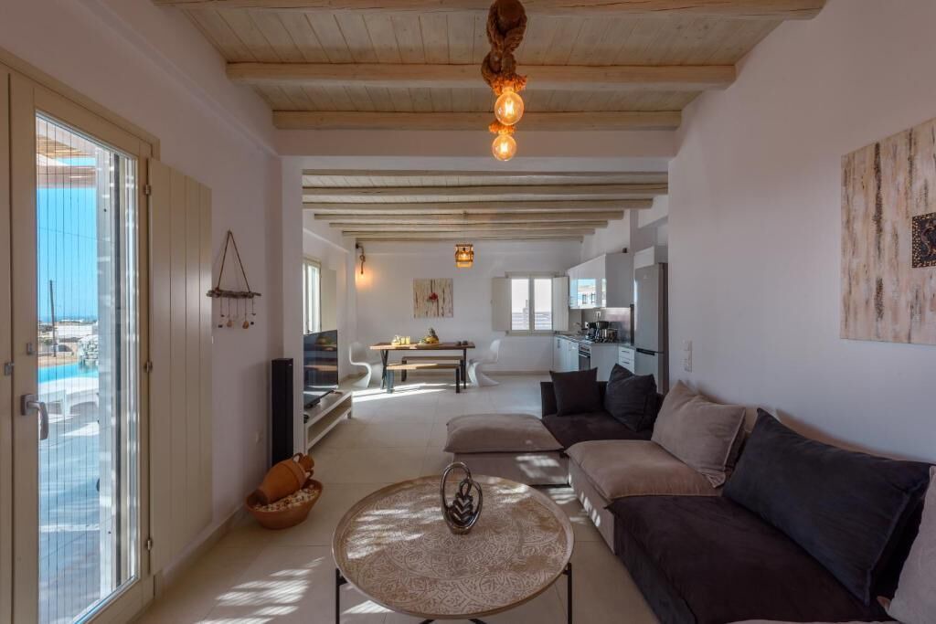 Photo of Livingroom in Drios