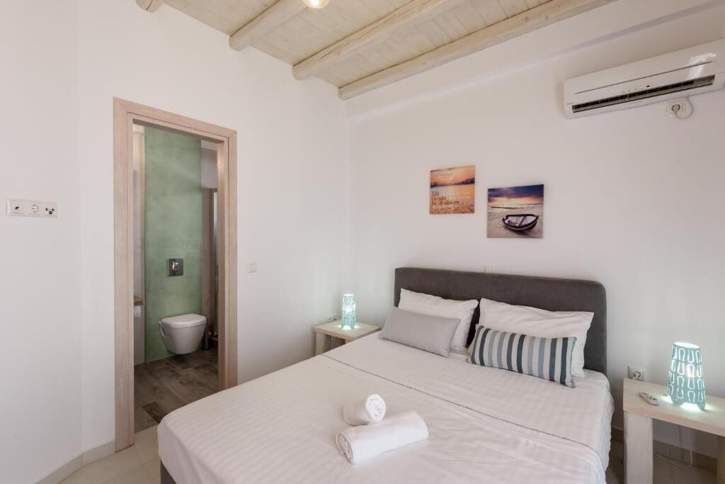 Photo of Bedroom in Drios