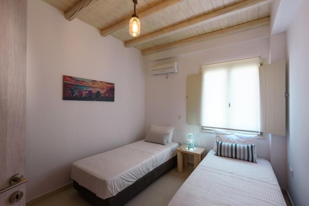 Photo of Bedroom in Drios