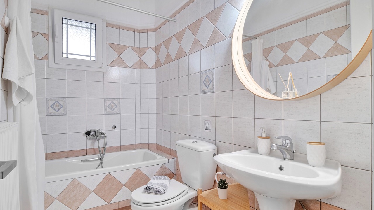 Photo of Bathroom in Agios Ioannis