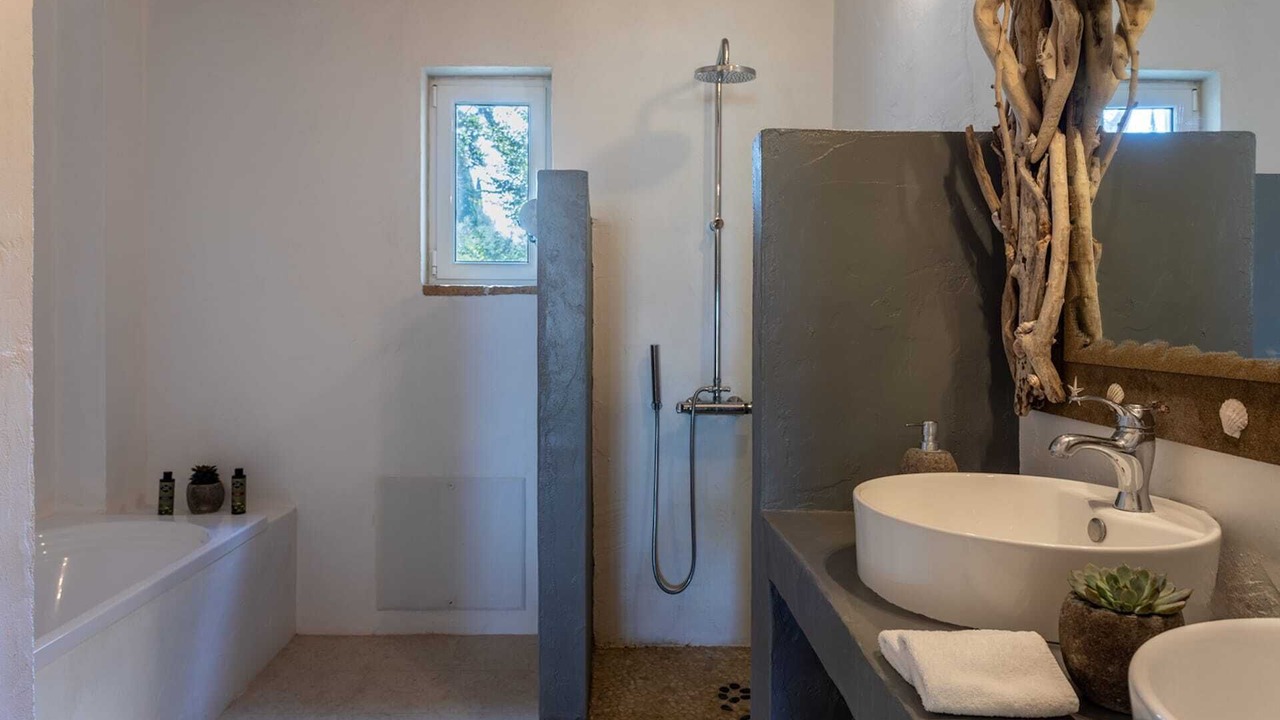 Photo of Bathroom in Lefkimmi