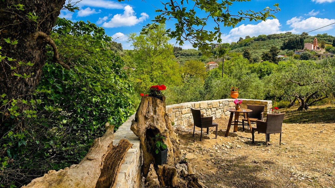 Photo of Outdoor in Panethimos