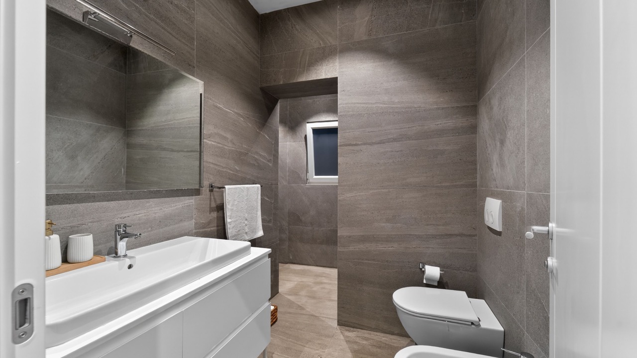 Photo of Bathroom in Golem