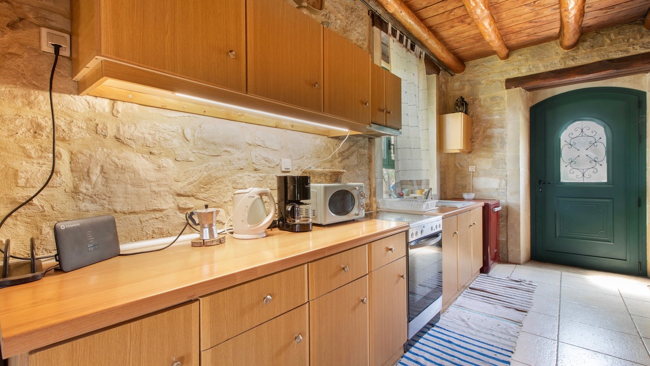 Photo of Kitchen in Geropotamos