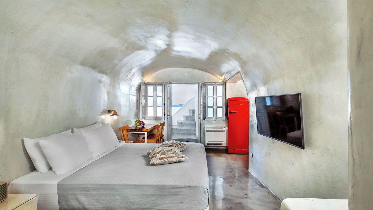 Photo of Bedroom in Oia