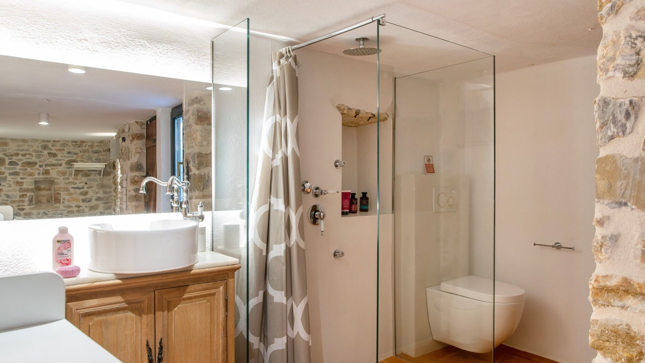 Photo of Bathroom in Naxos