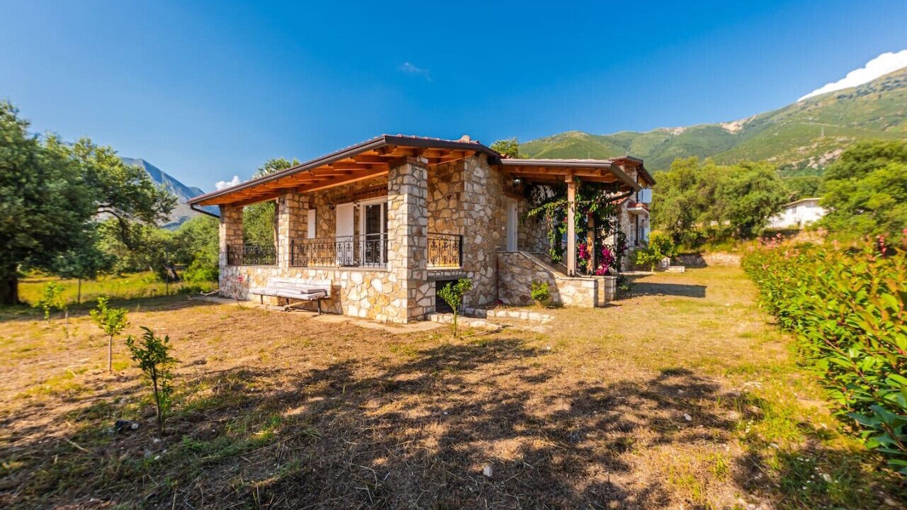 Photo of Outdoor in Borsh